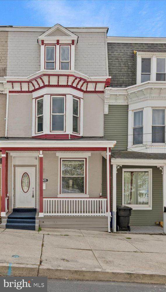 425 Hamilton Street - Photo 1