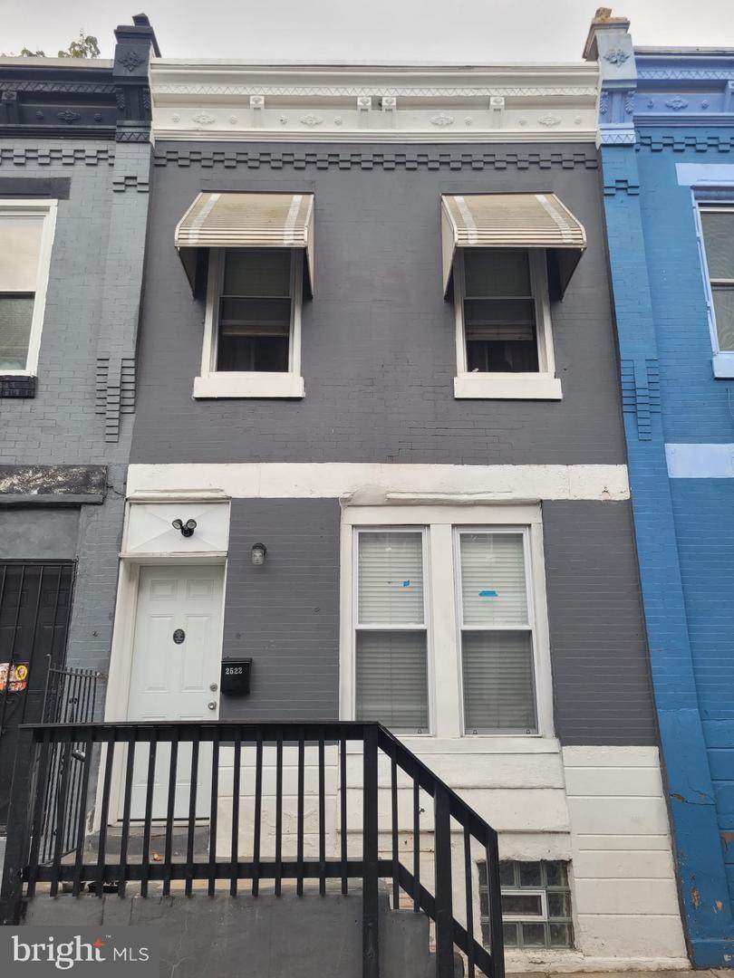 2522 Chadwick Street - Photo 1