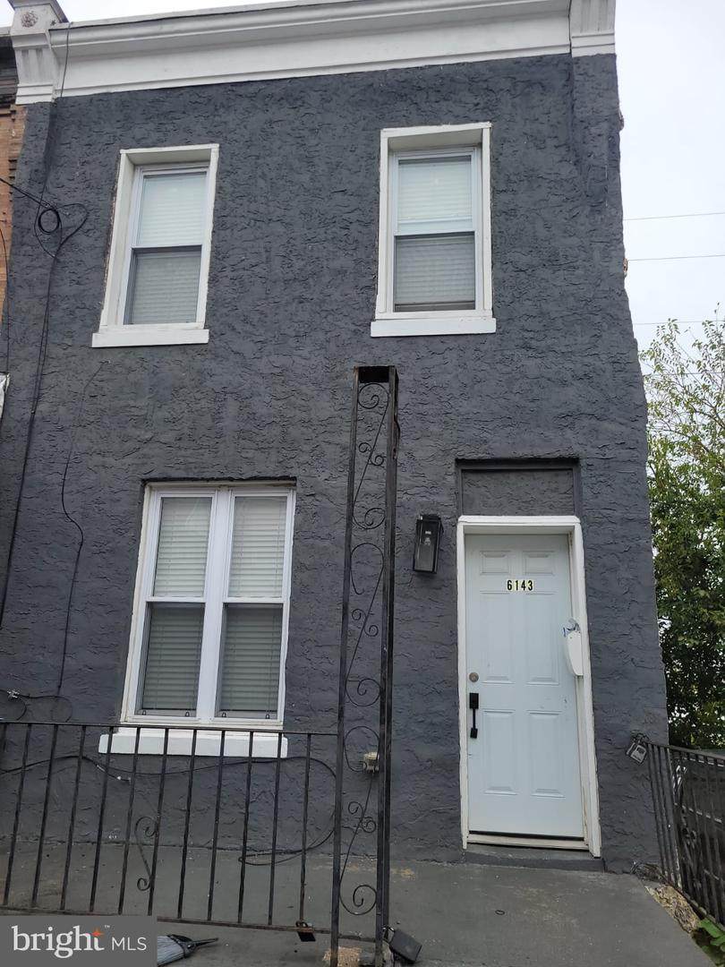 6143 Glenmore Avenue - Photo 1