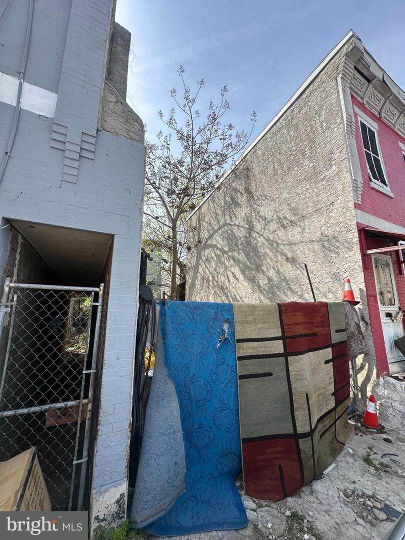 2644 Darien Street - Photo 1