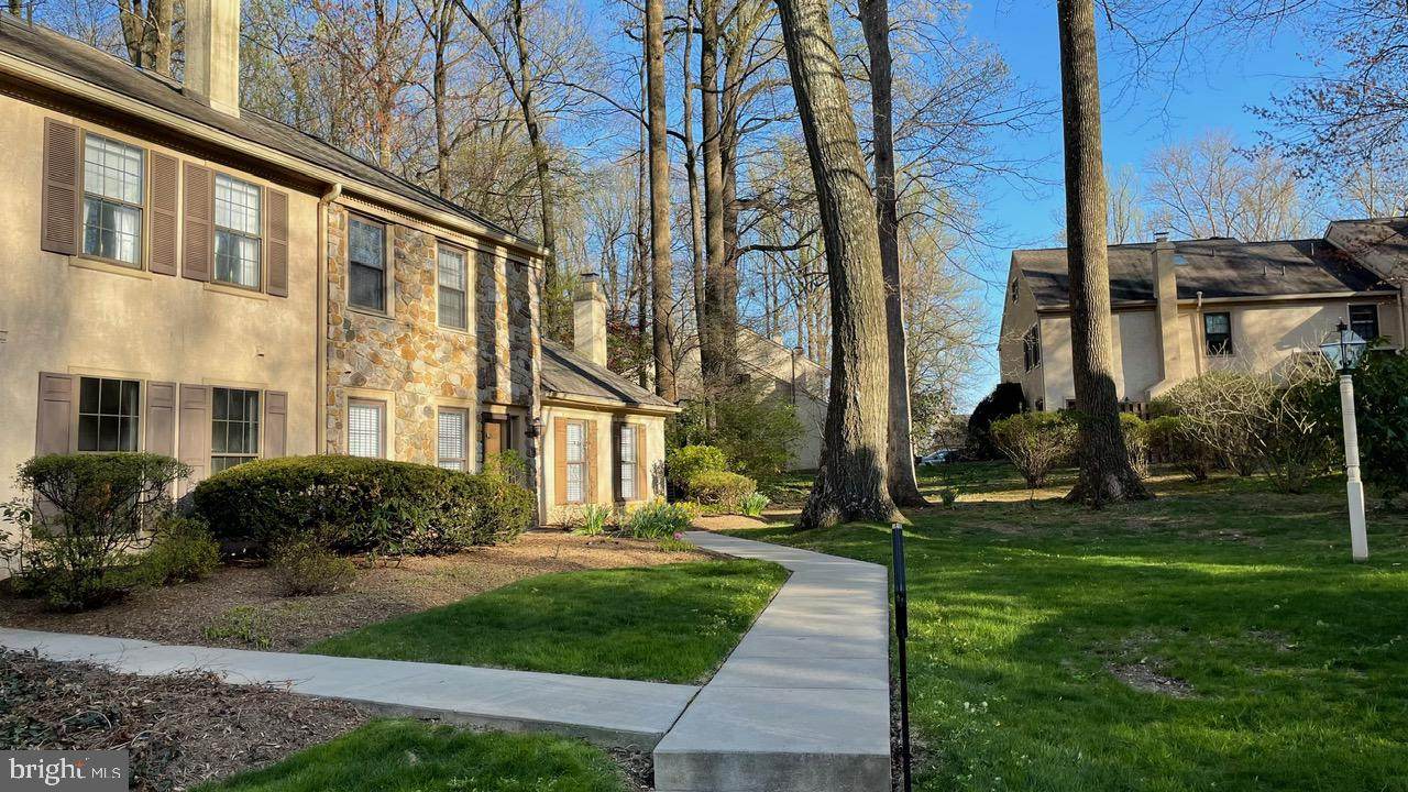 706 Weatherstone Drive - Photo 1