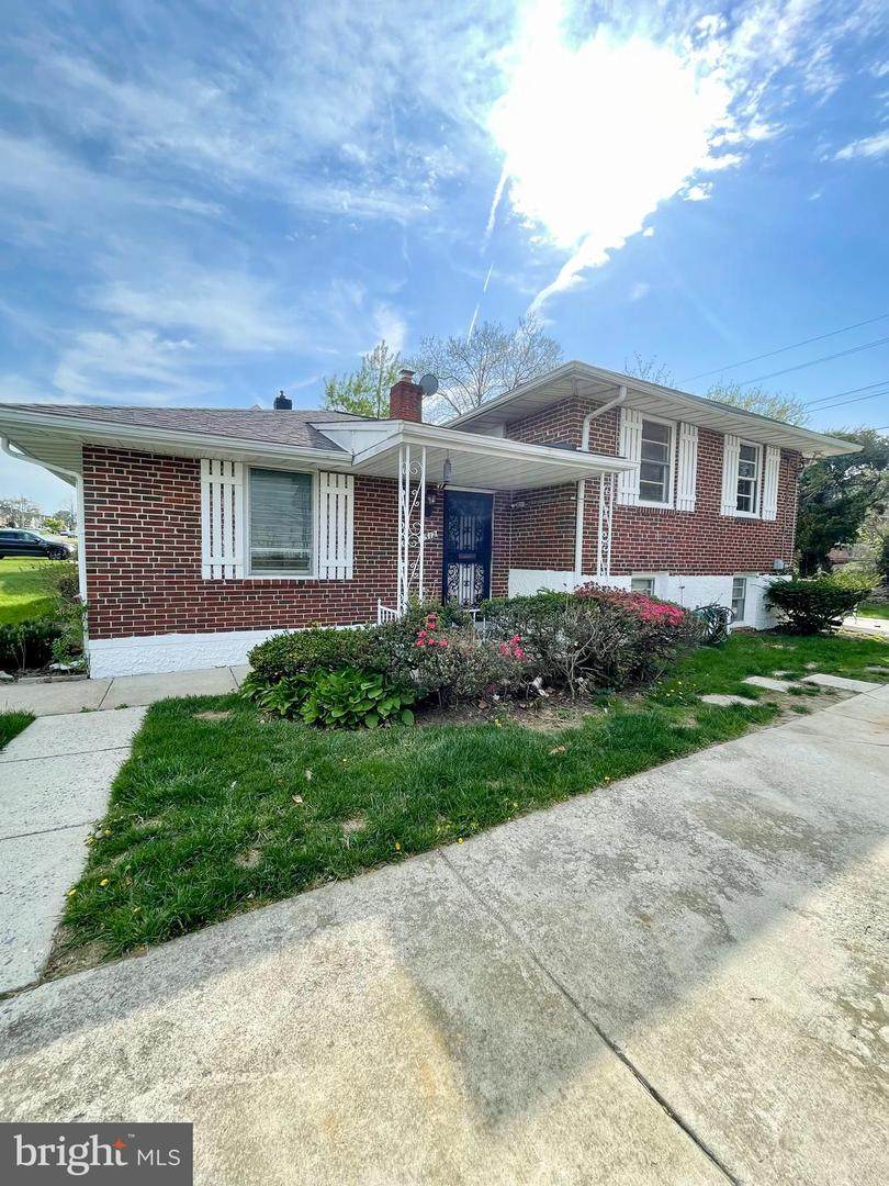 3512 Mayfair - Photo 1