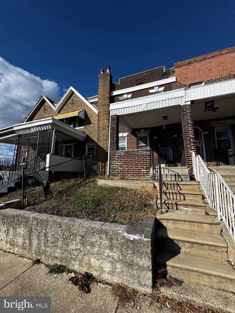 5355 Oxford Street - Photo 1