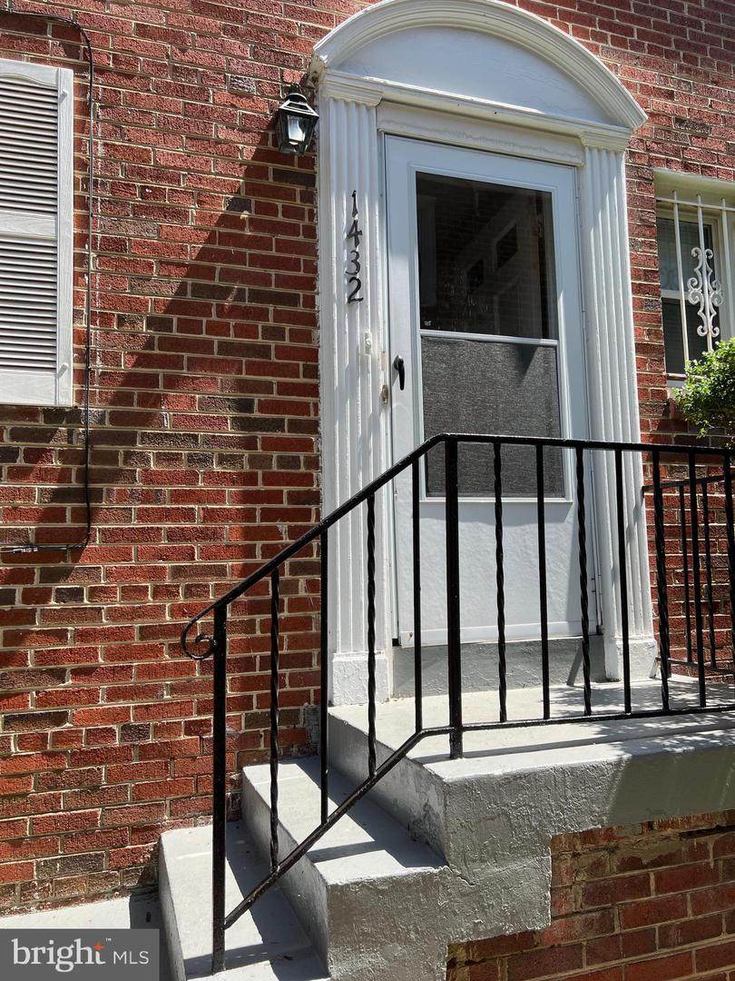 1432 Sheridan Street - Photo 1