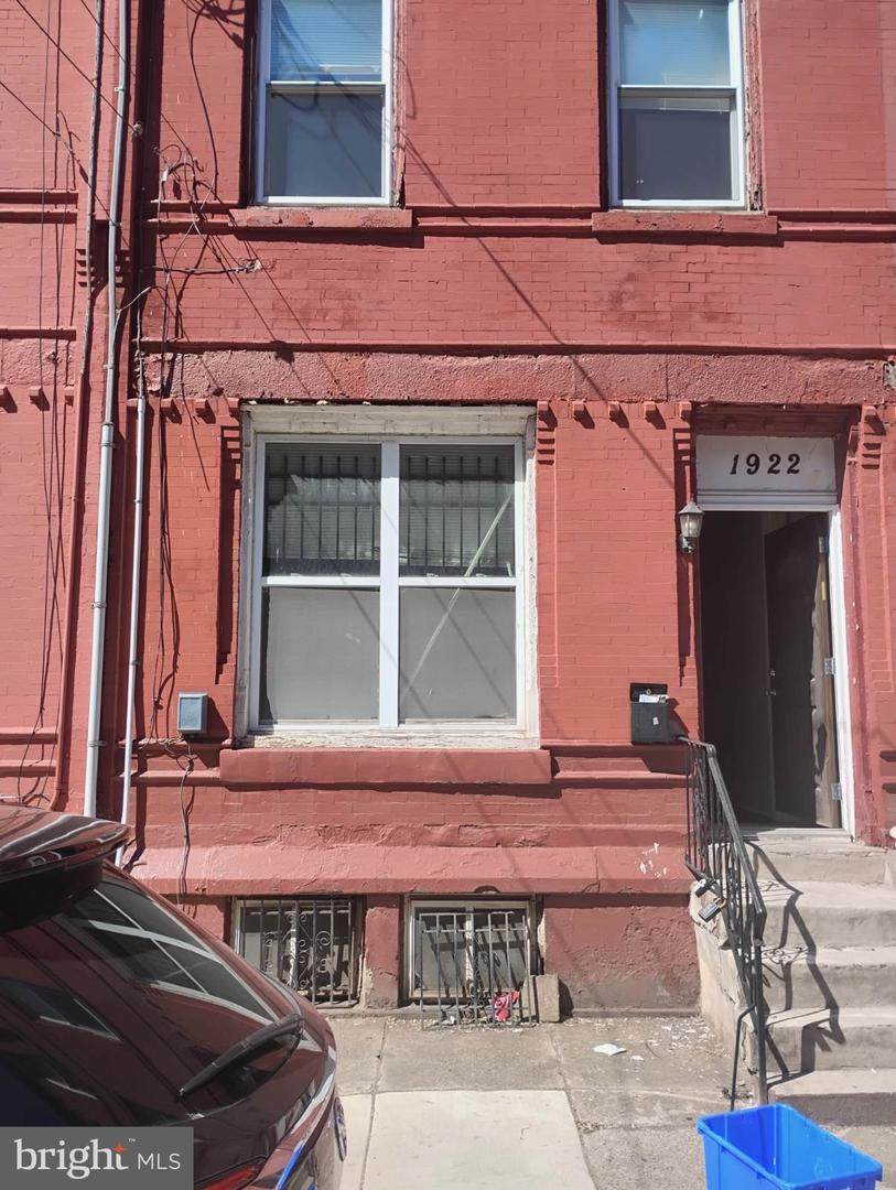 1922 Gratz Street - Photo 1
