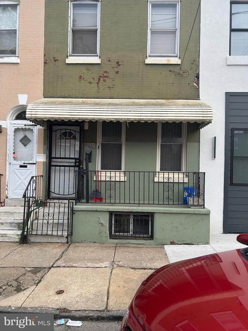 2522 Thompson Street - Photo 1
