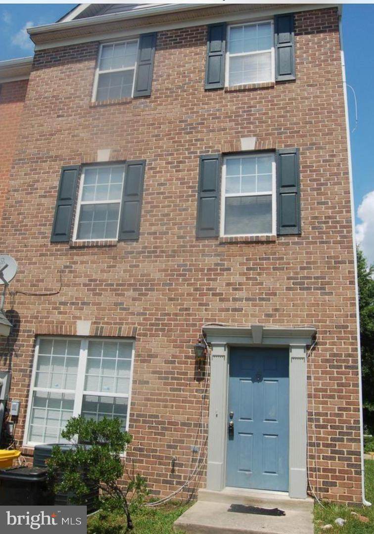2011 Travis Point Court - Photo 1