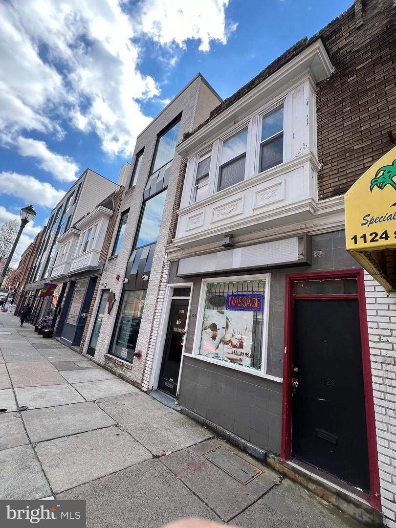 1122 South Street - Photo 1