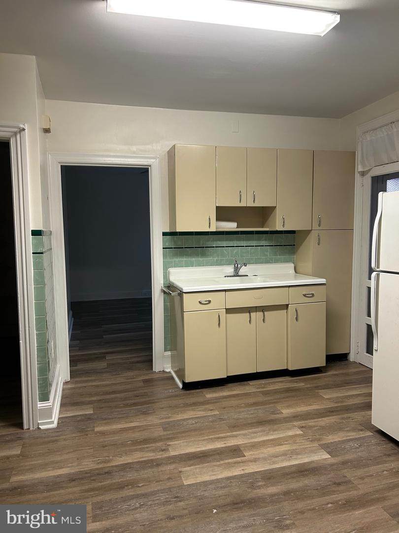 https://bt-photos.global.ssl.fastly.net/brightmls/orig_boomver_1_803791271224-2.jpg