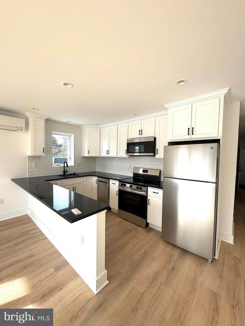 168 Columbia Avenue - Photo 1