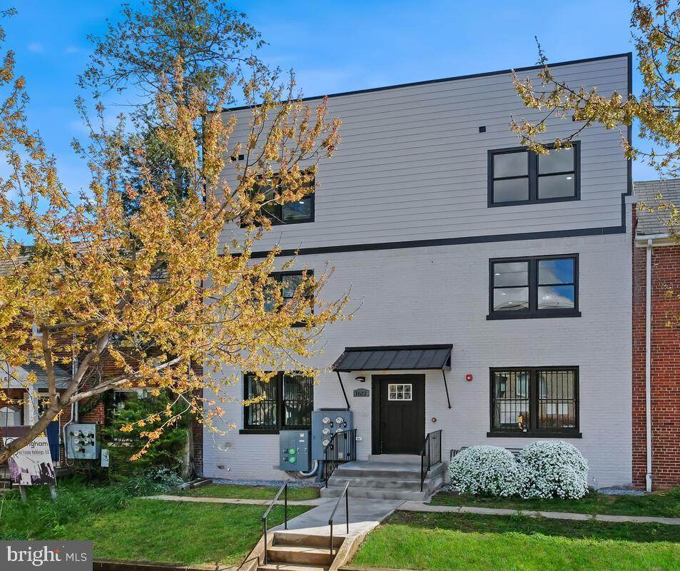 1622 17TH Street - Photo 1