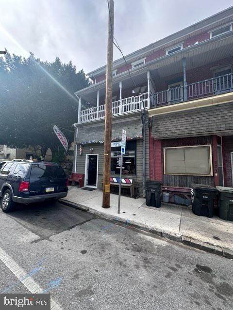 225 Lincoln Highway - Photo 1