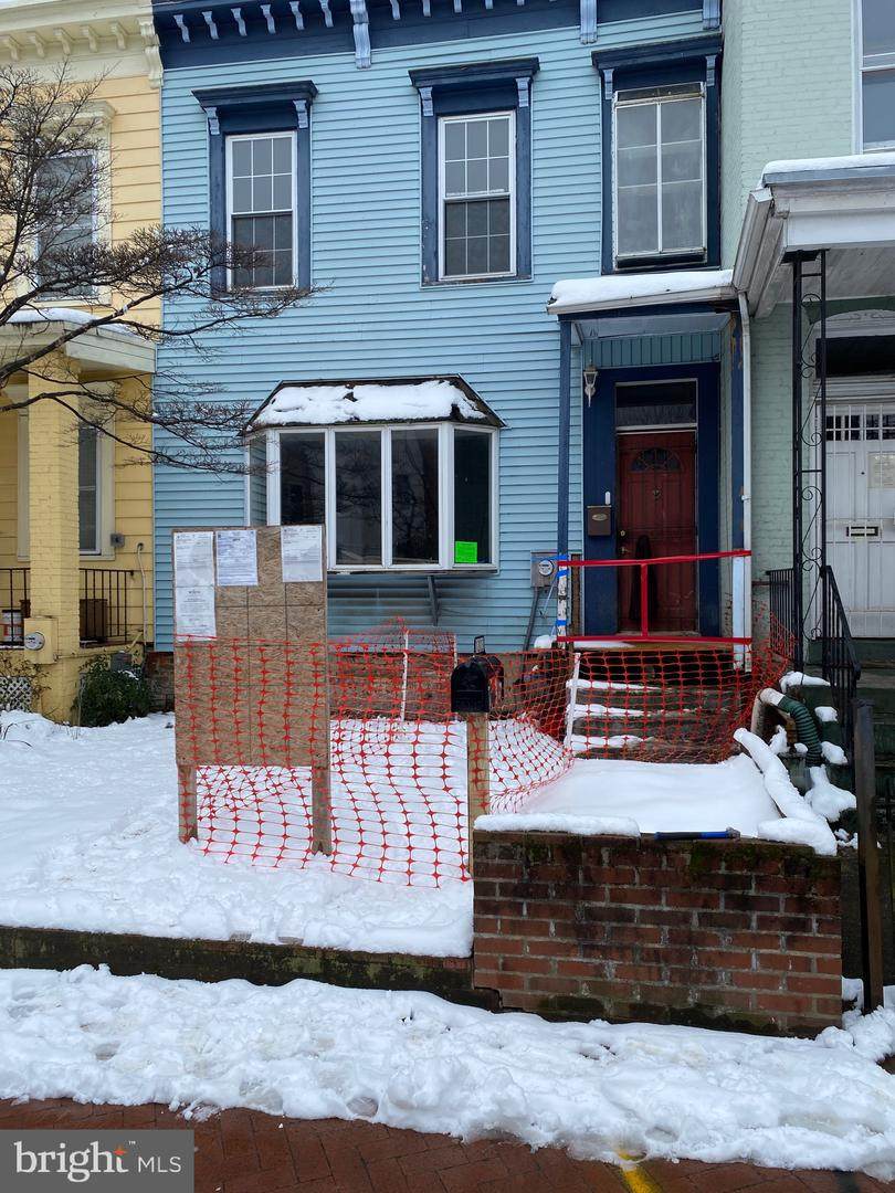 1203 G Street - Photo 1
