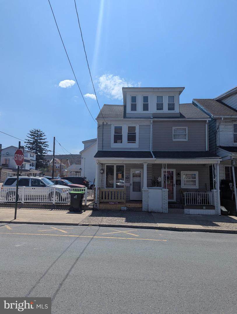 204 2ND Street - Photo 1