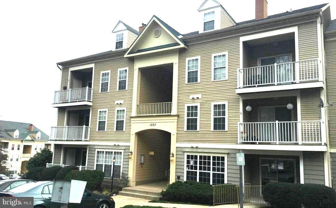 1037 Gardenview Loop - Photo 1