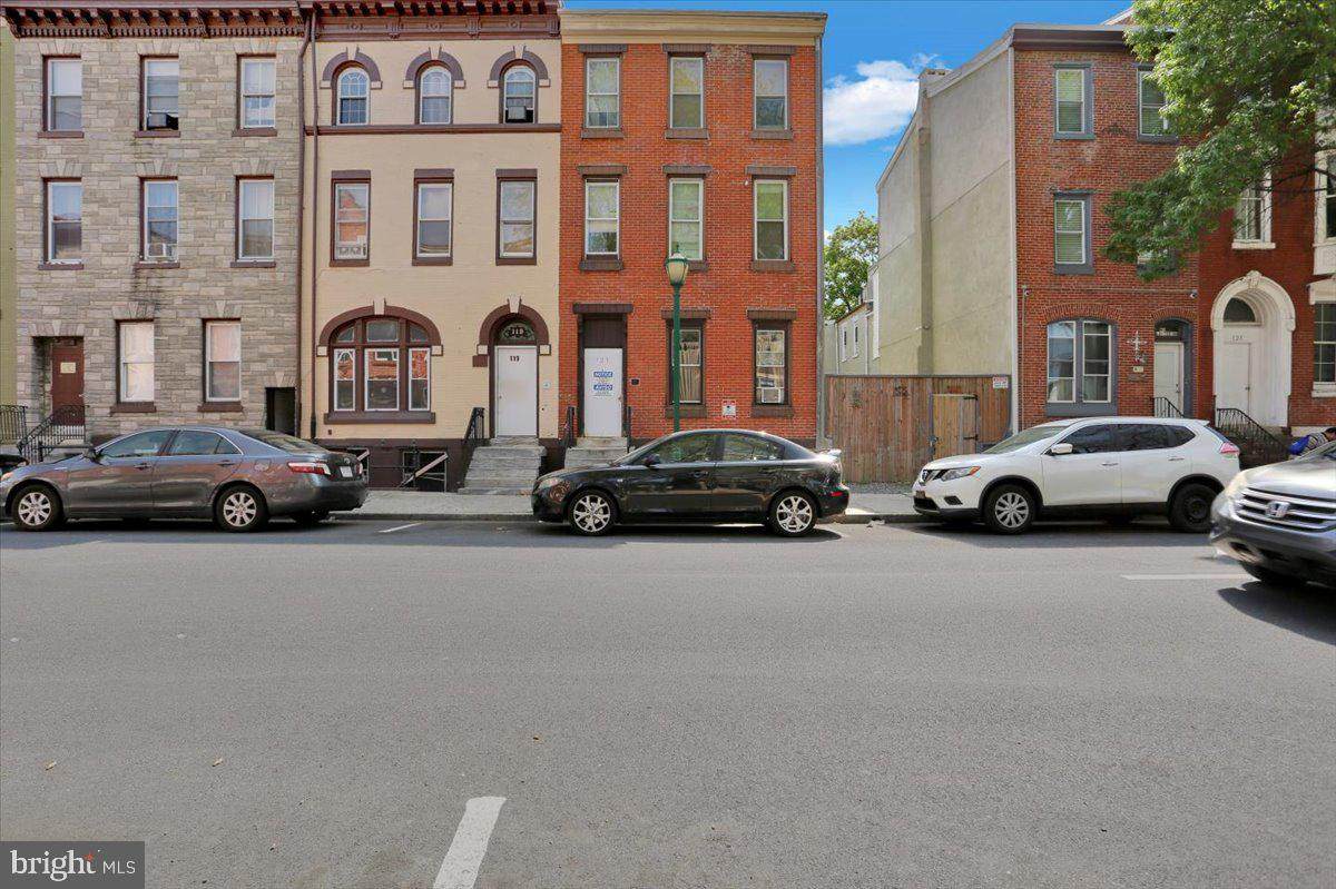 121 6TH Street - Photo 1
