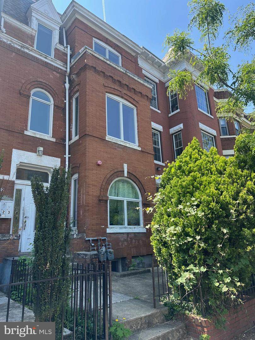 32 Q Street - Photo 1