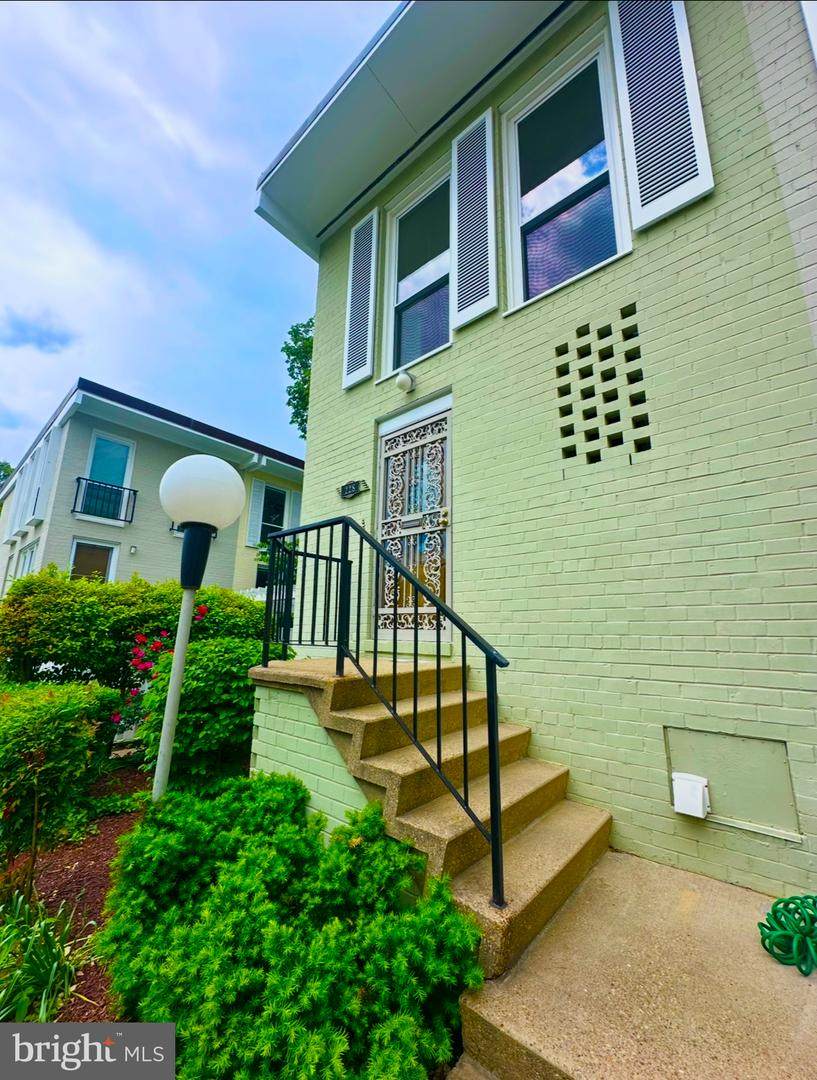 228 G Street - Photo 1