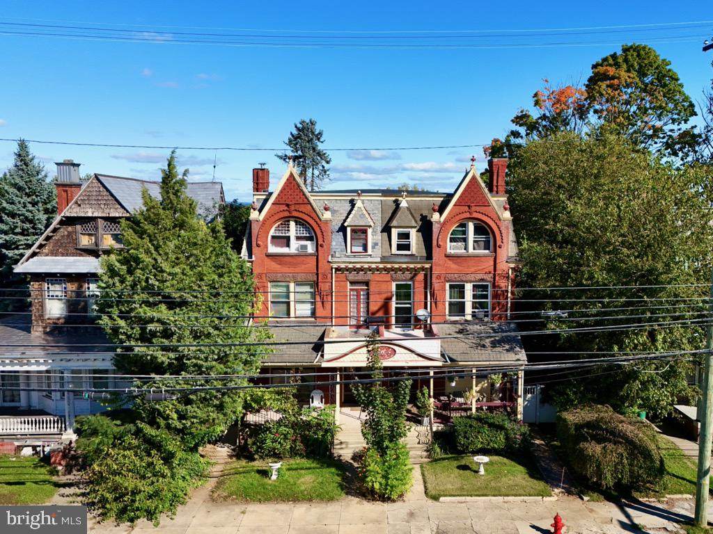 911 King Street - Photo 1