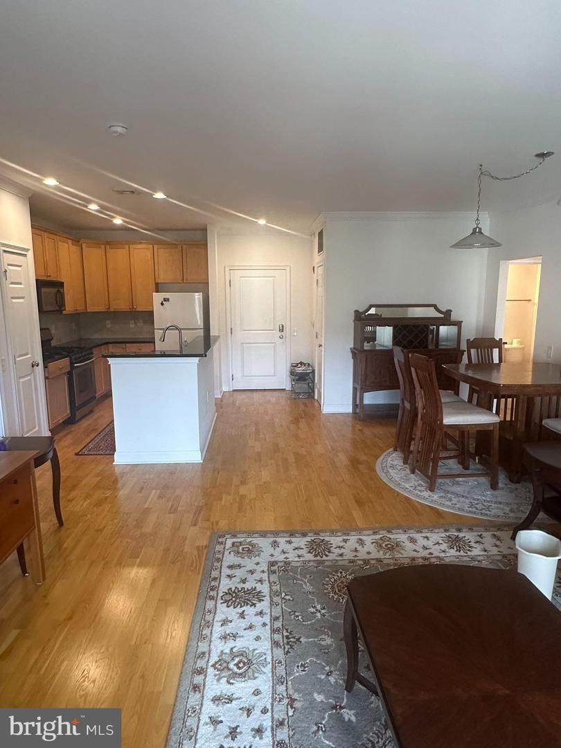 500 Admirals Way - Photo 1