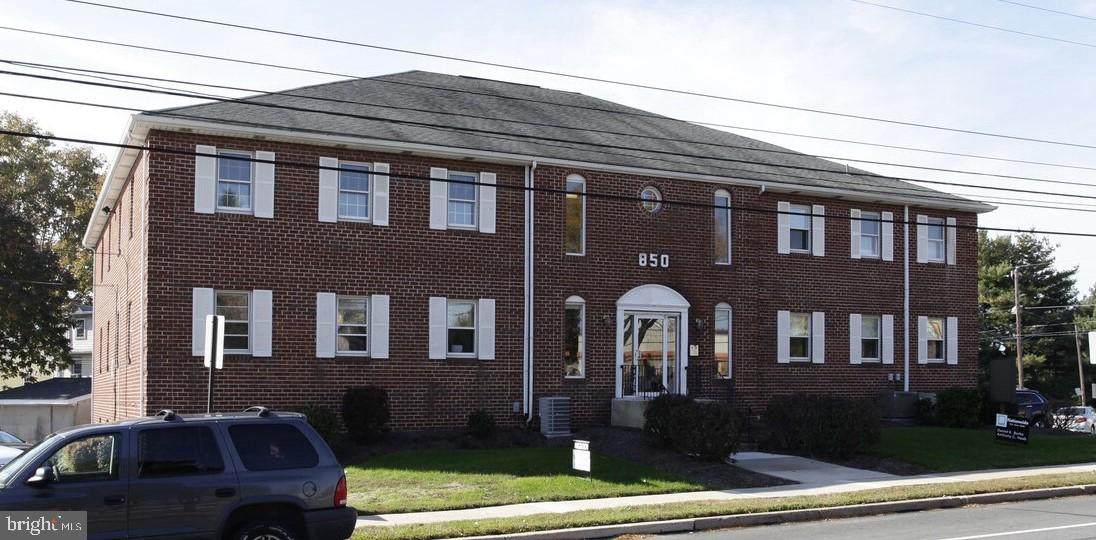 850 Chester Pike - Photo 1