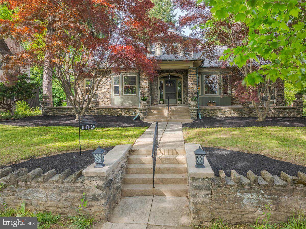 109 Surrey Road - Photo 1