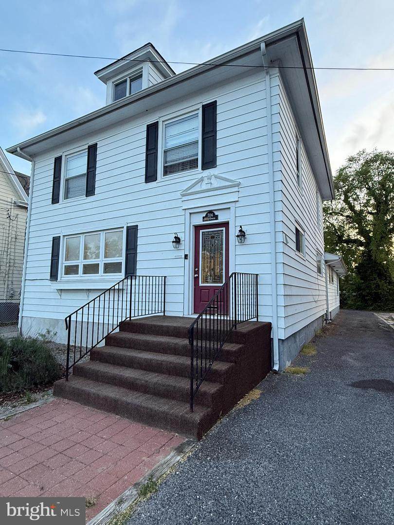 706 High Street - Photo 1