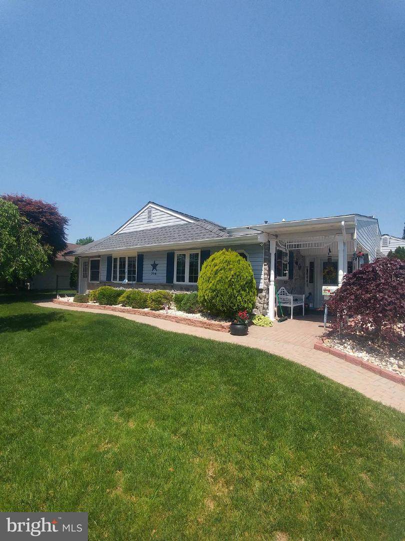 214 Alden Avenue - Photo 1