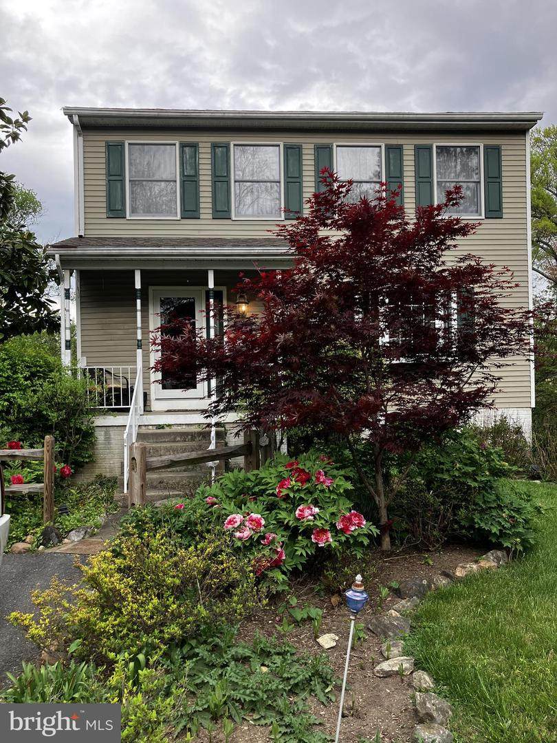 1111 Cummings Avenue - Photo 1