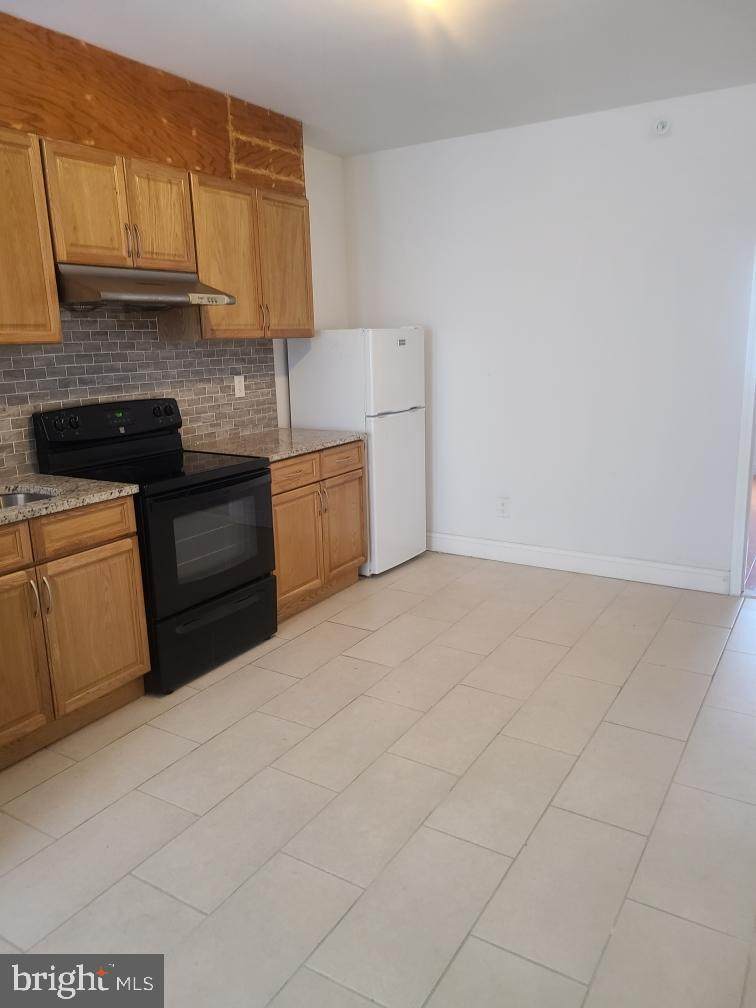 4918 Locust Street - Photo 1