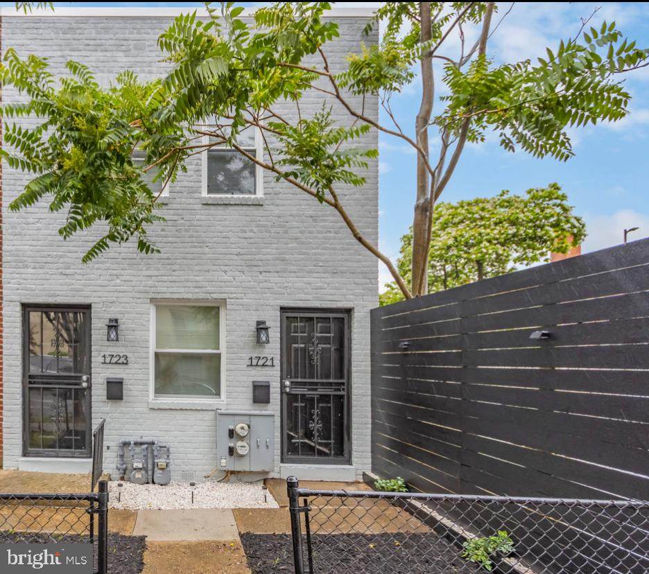 1723 Gales Place - Photo 1