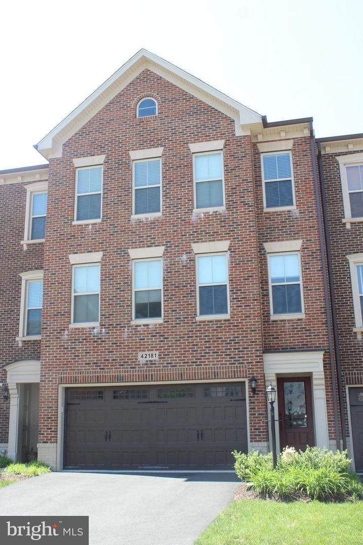 42181 Castle Ridge Square - Photo 1