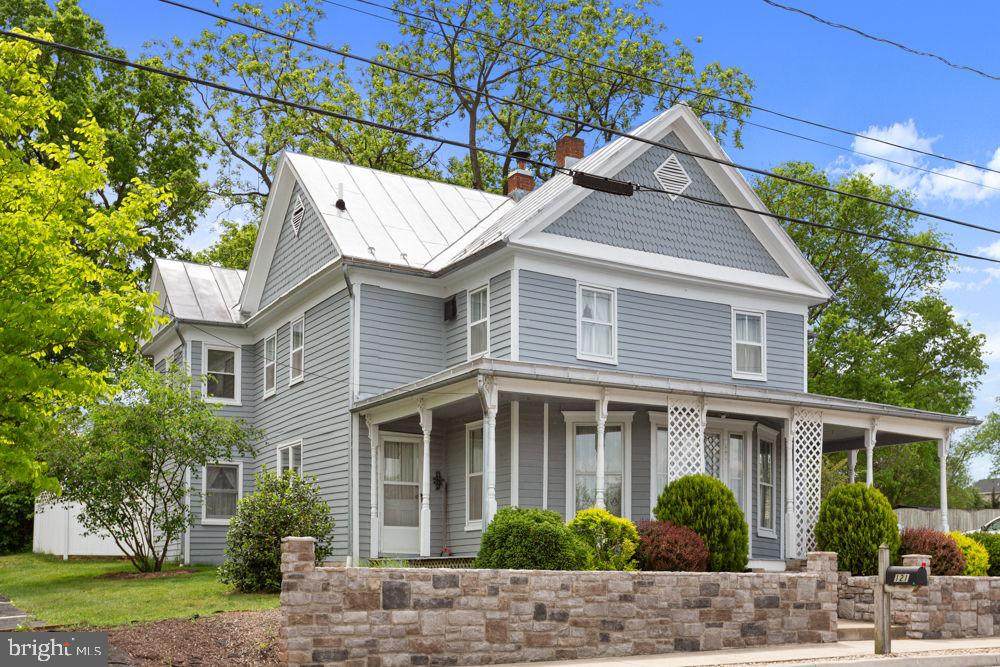 121 Central Street - Photo 1