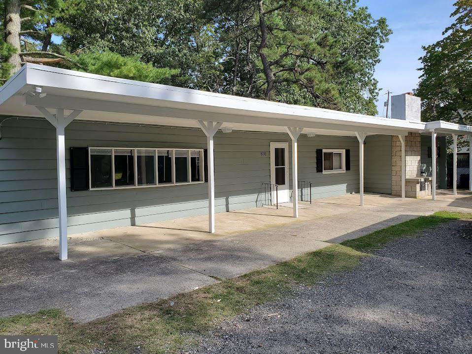 808 Hickory Avenue - Photo 1