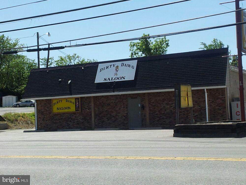 1017 Queen Street - Photo 1