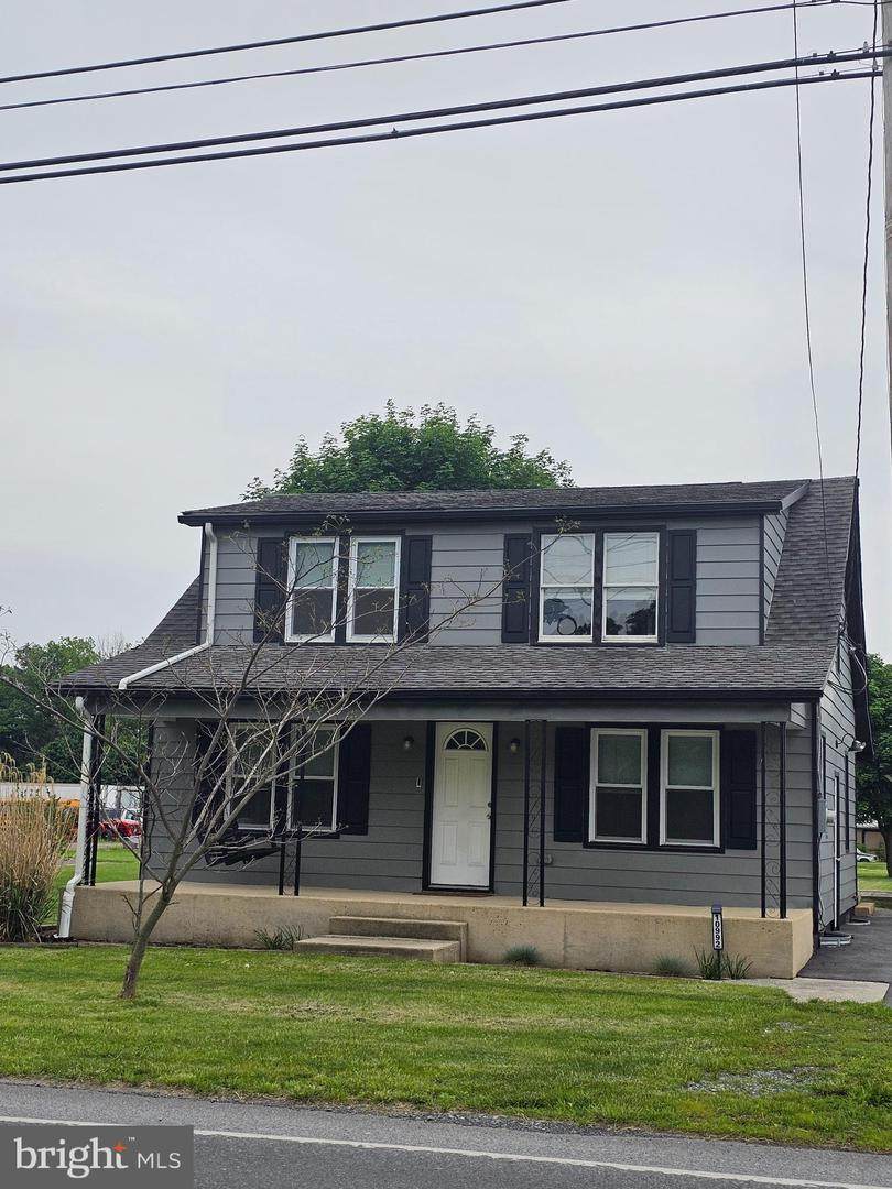 10992 Roxbury Road - Photo 1