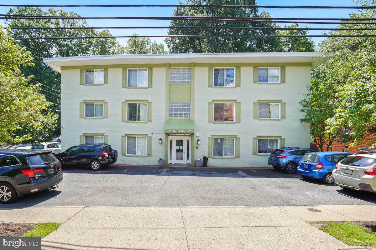 7527 Maple Avenue - Photo 1
