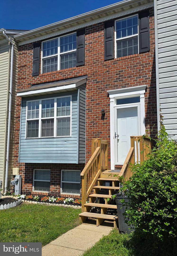 632 Island Creek Court - Photo 1