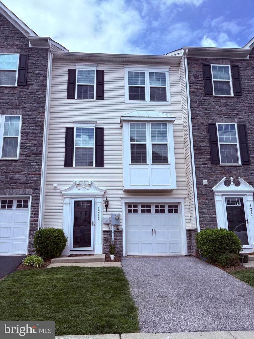 1215 Rannoch Lane - Photo 1