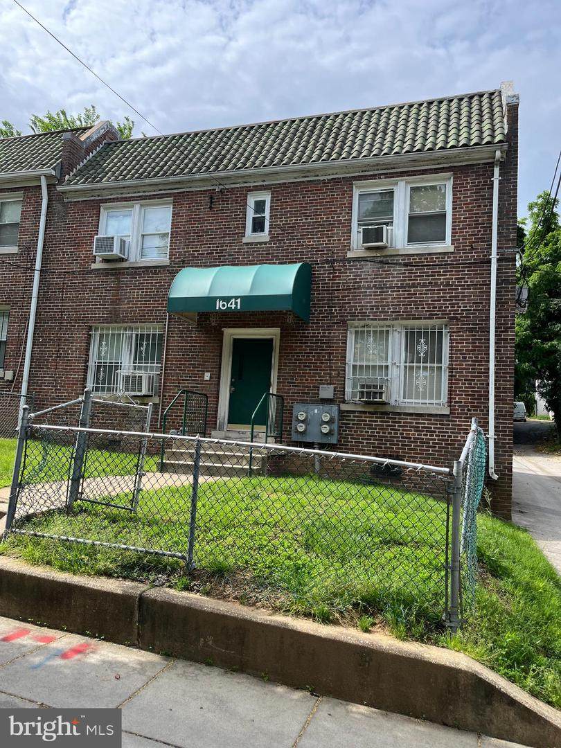 1641 V Street - Photo 1