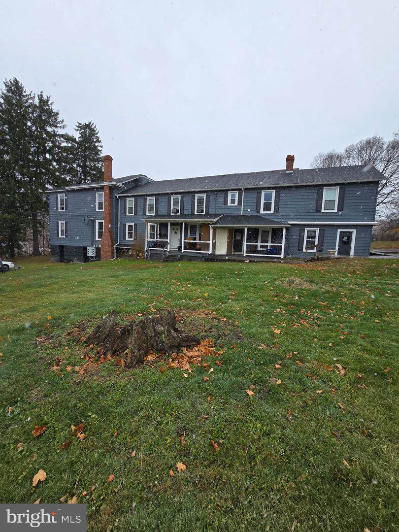 136 Waverly Street - Photo 1