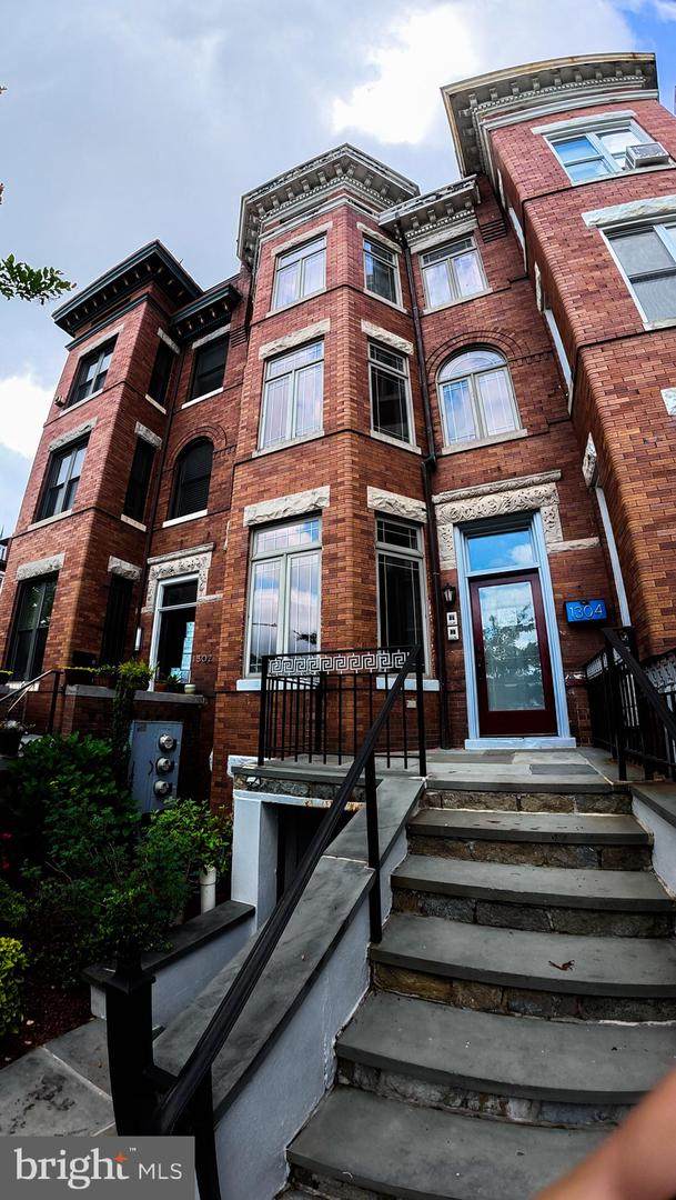 1304 Girard Street - Photo 1
