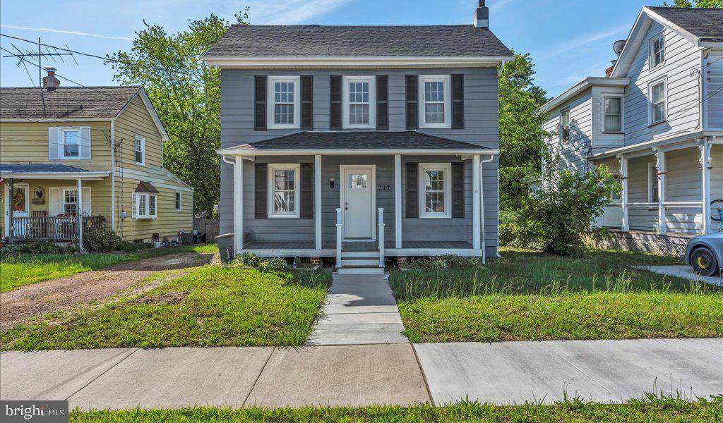 212 Broad Street - Photo 1