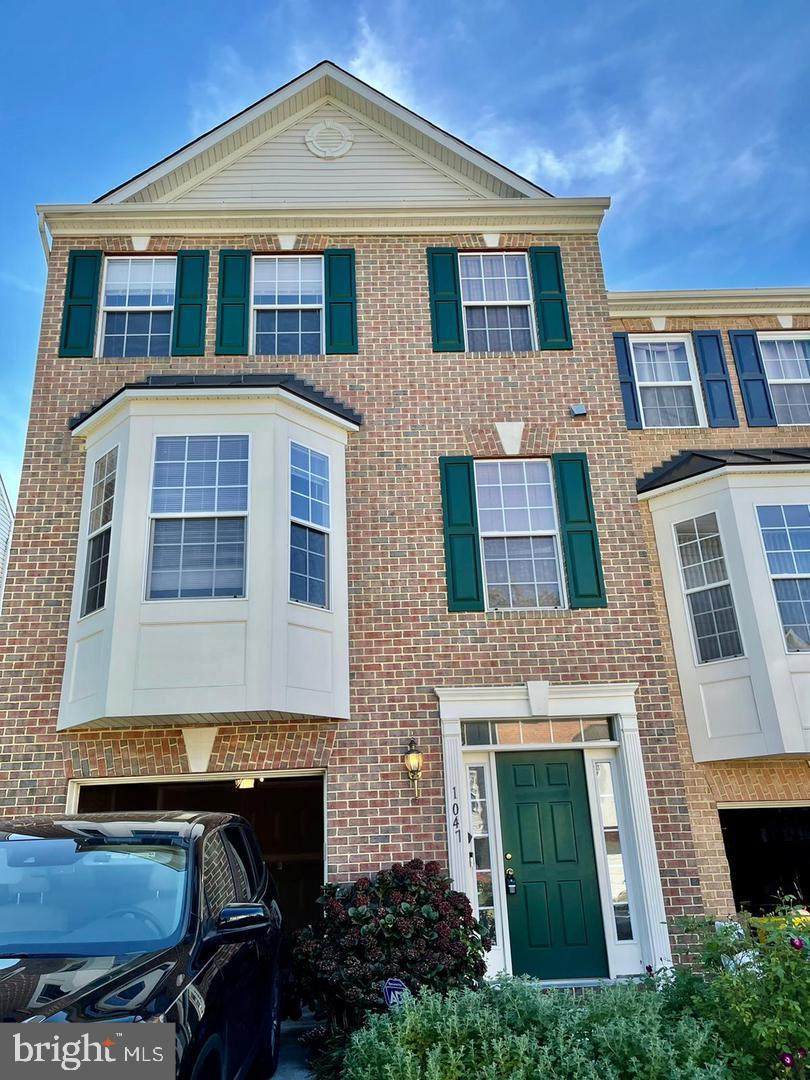 1047 Lily Way - Photo 1