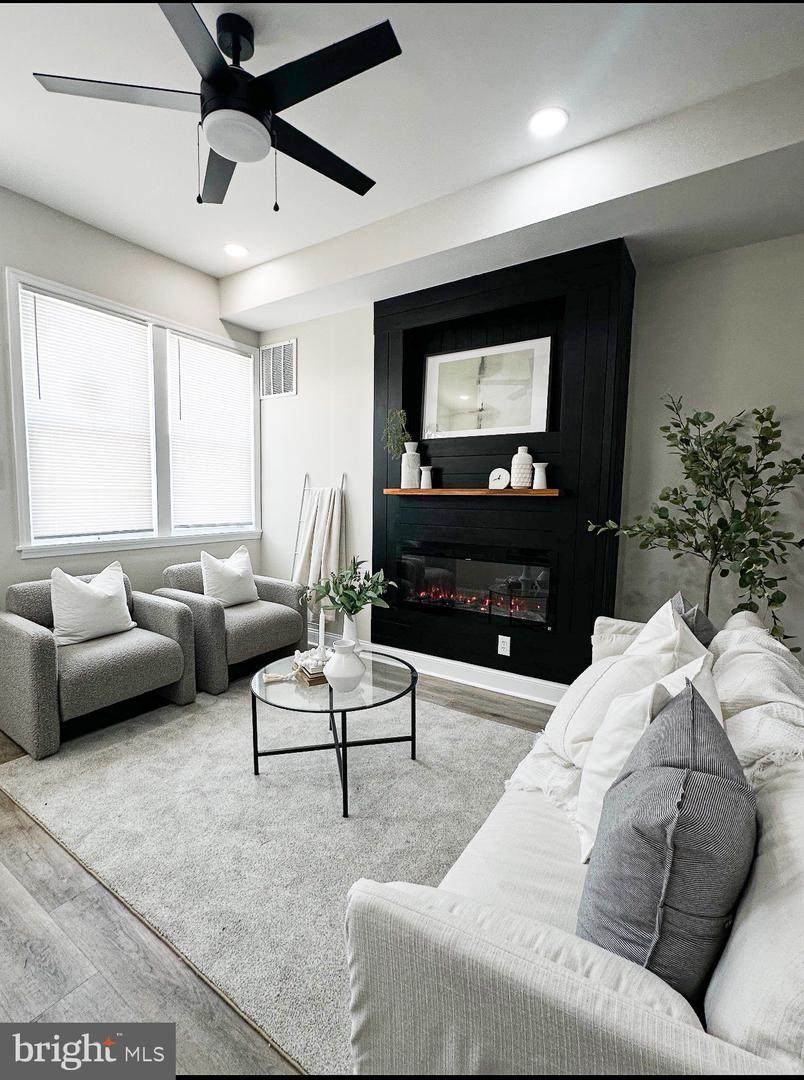 2116 Hoffman Street - Photo 1