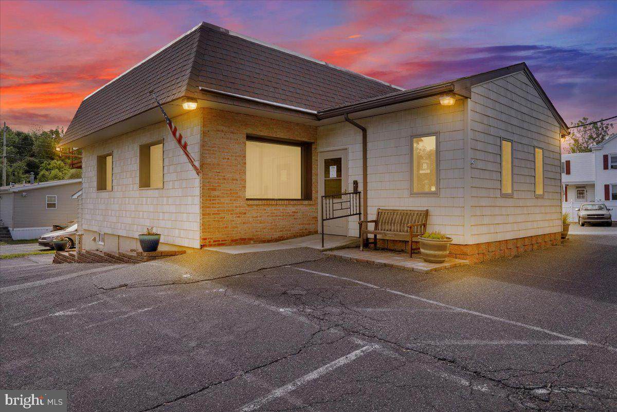 924 Philadelphia Avenue - Photo 1