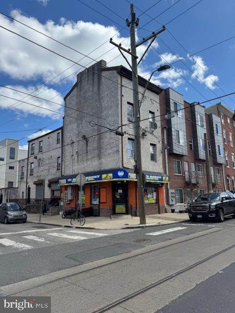 619 11TH Street - Photo 1