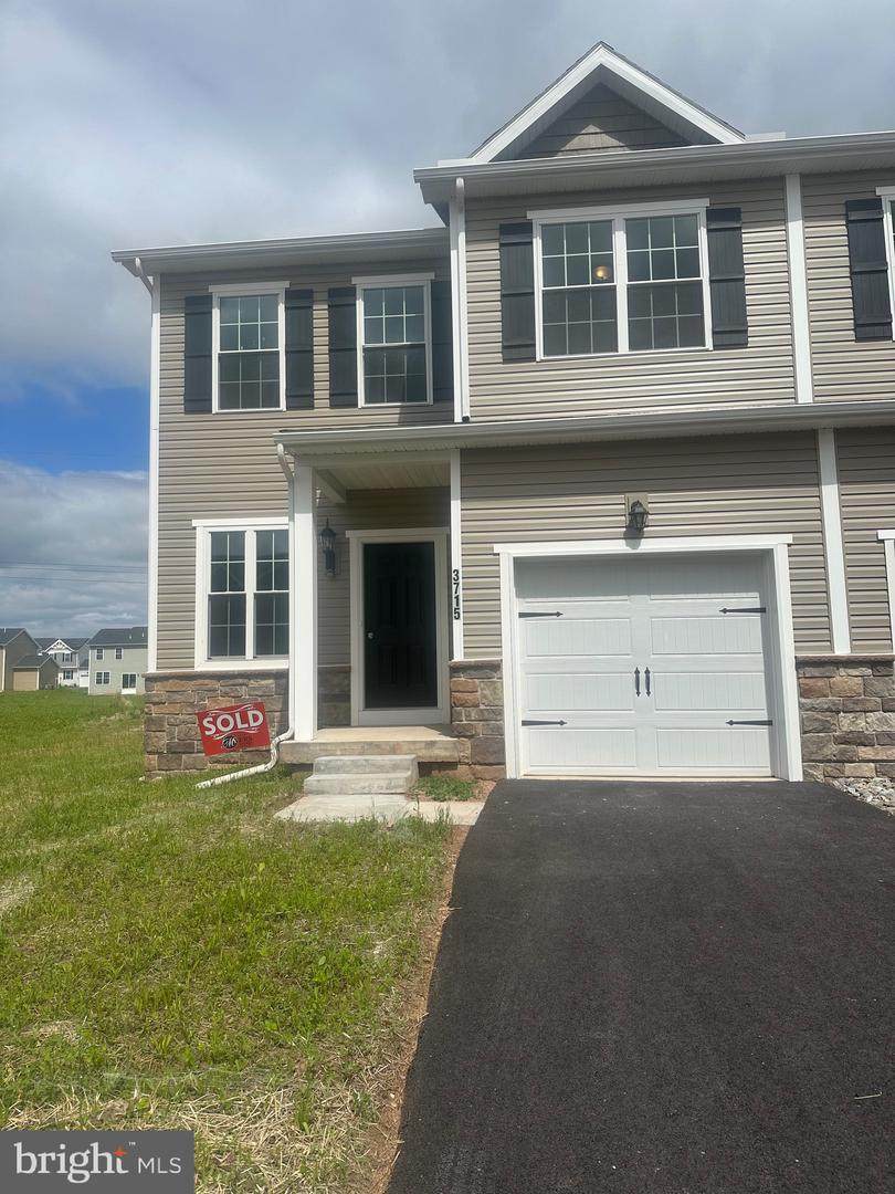 3713 Castle Drive - Photo 1