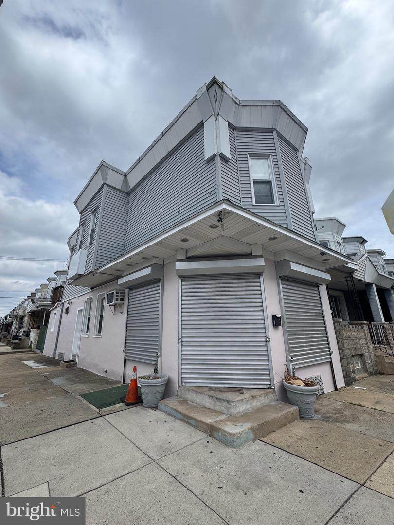 2347 Ann Street - Photo 1