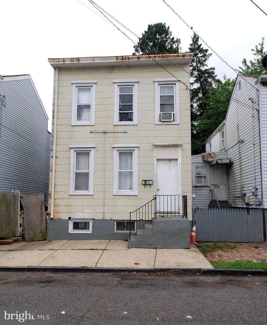 33 Adeline Street - Photo 1